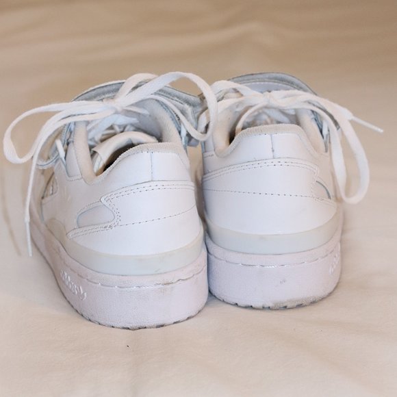 Adidas Originals Forum Low in White Size 6 (Women) - Picture 4 of 9